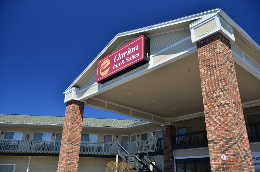 Clarion Inn and Suites - the Outlet of Lake George