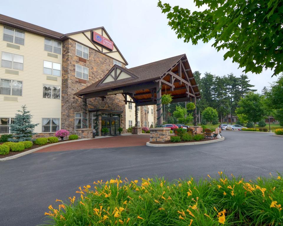 Comfort Suites Lake George