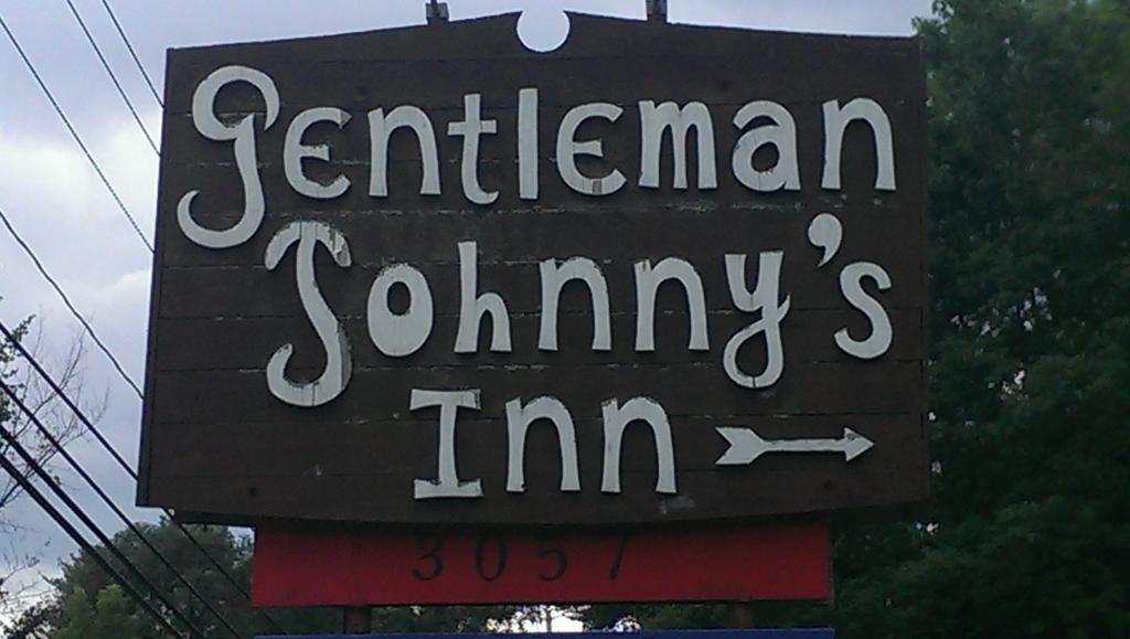 Gentleman Johnnys Motel