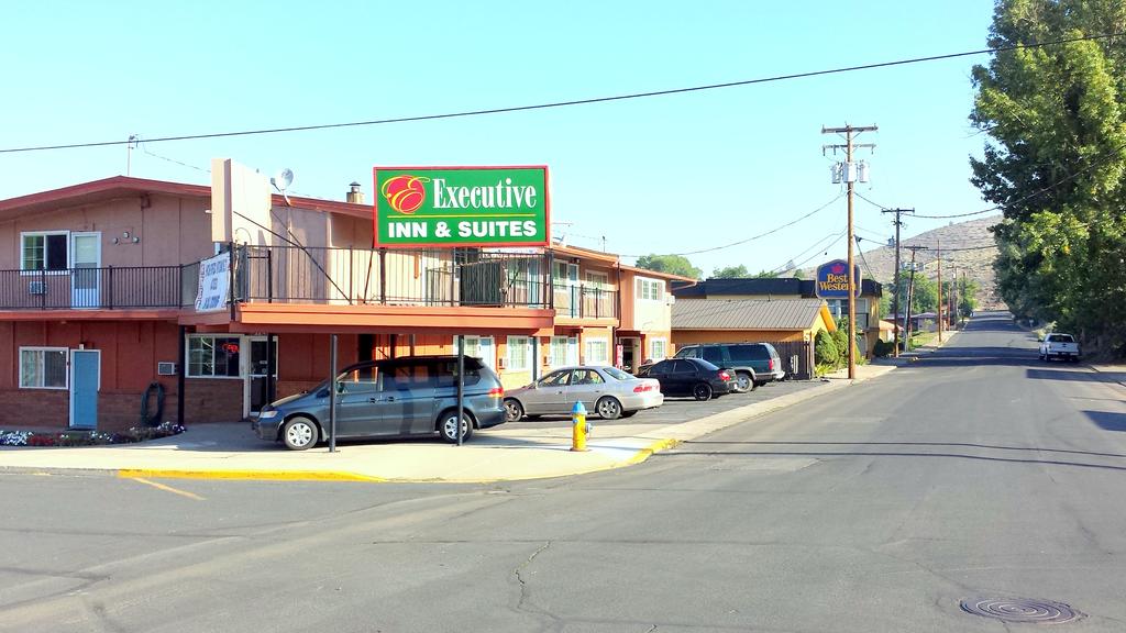 Executive Inn and Suites - Lakeview