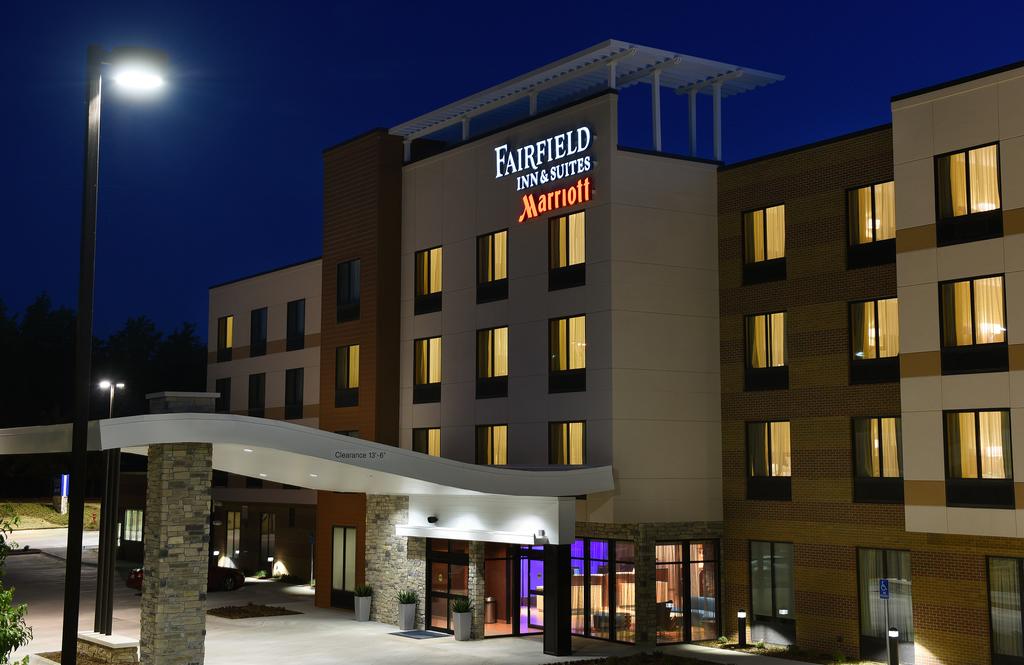 Fairfield Inn and Suites Omaha West