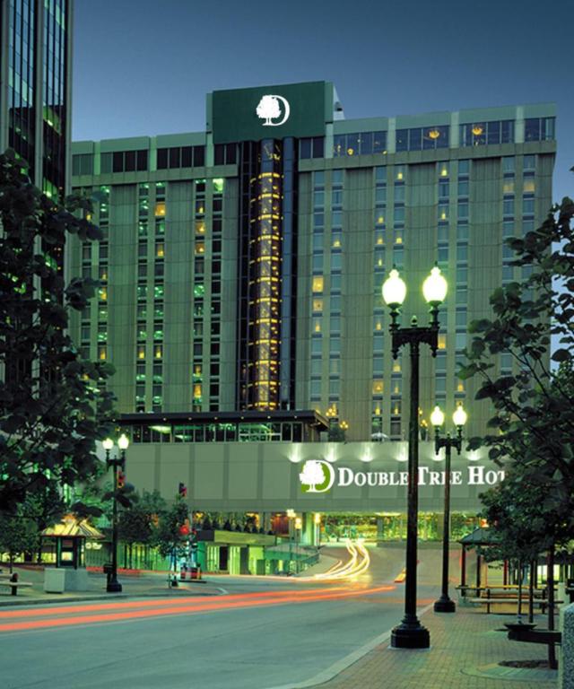 DoubleTree by Hilton Omaha Downtown