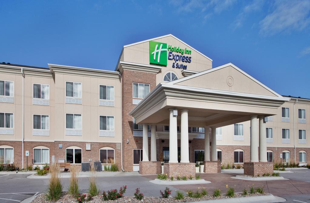 Holiday Inn Exp Stes Cherry