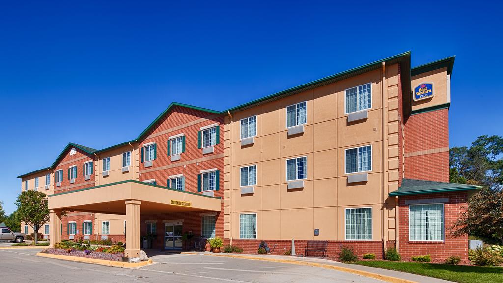 BEST WESTERN PLUS Des Moines West Inn and Suites