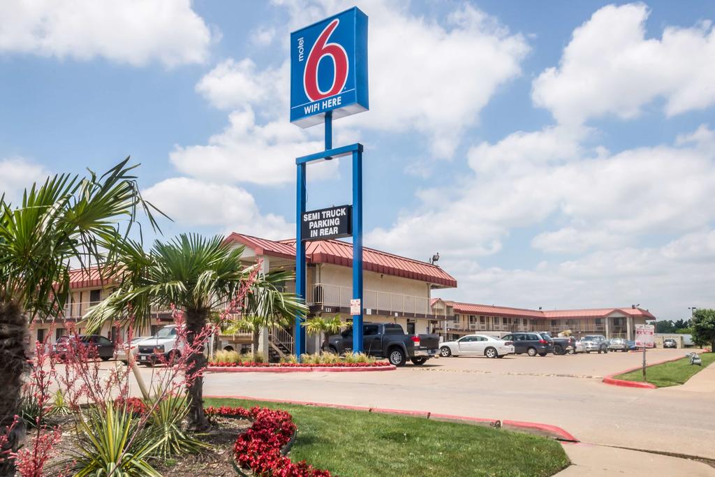 Motel 6 Dallas - Mesquite