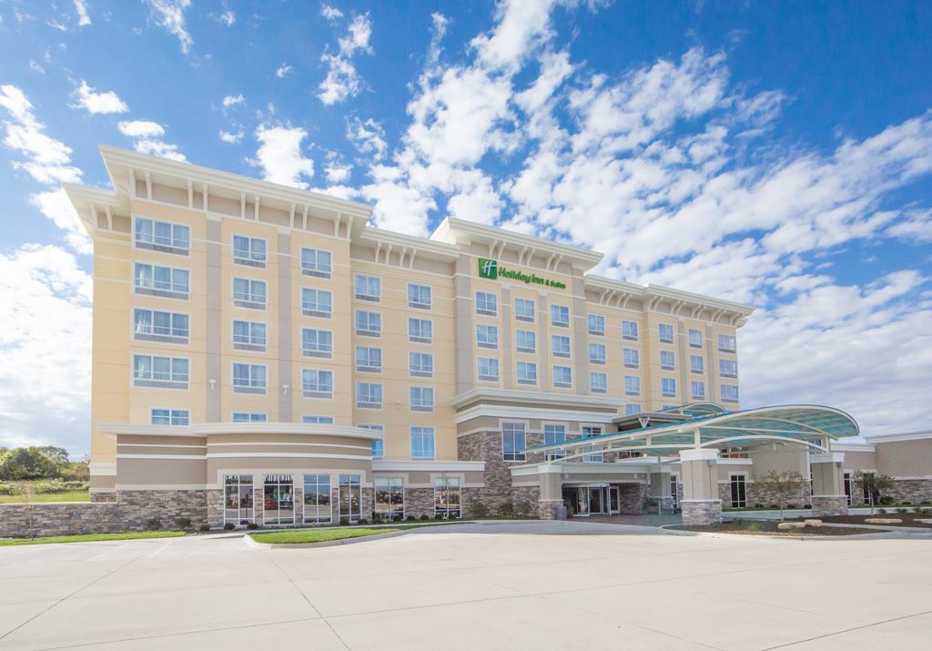 Holiday Inn and Suites Davenport