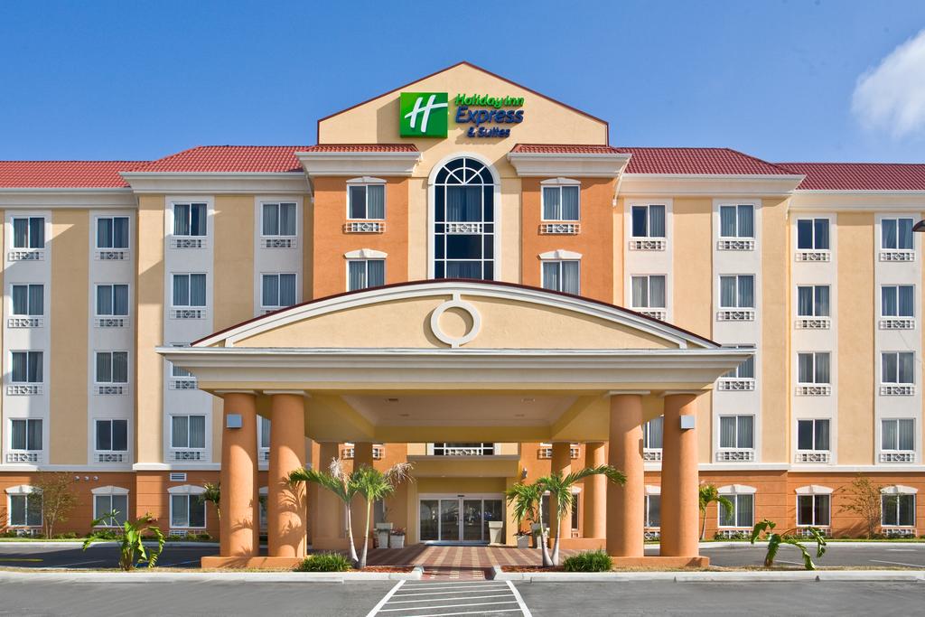 Holiday Inn Express Hotel and Suites Davenport