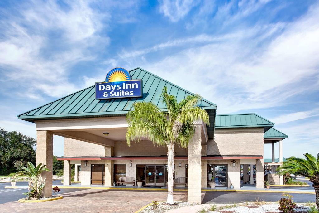 Days Inn And Suites Davenport