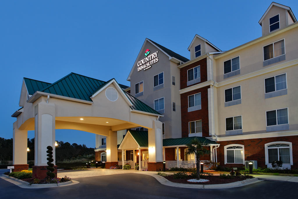 Country Inn and Suites By Carlson Wilson NC