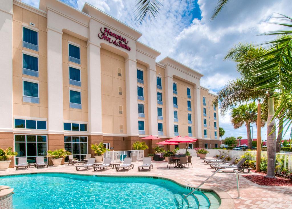 Hampton Inn and Suites Fort Myers-Colonial Boulevard