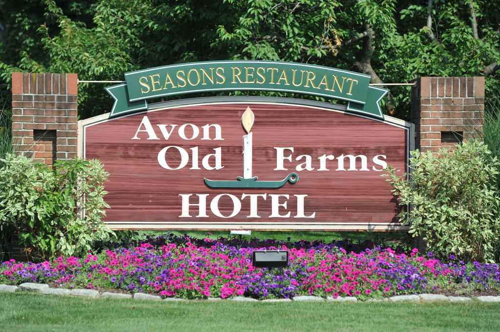 Avon Old Farms Hotel