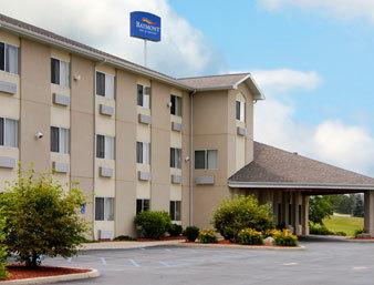 Baymont Inn and Suites Howell