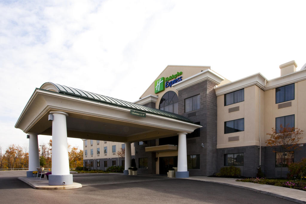 Holiday Inn Express Airport