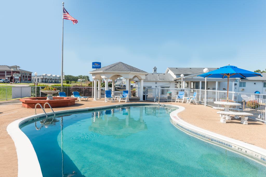 Baymont Inn and Suites Osage Beach