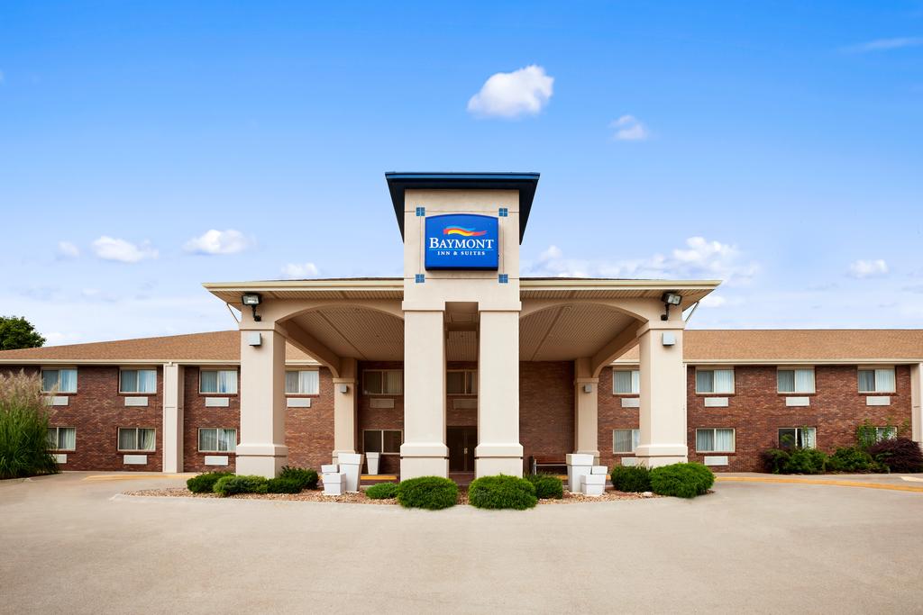 Baymont Inn and Suites Lincoln