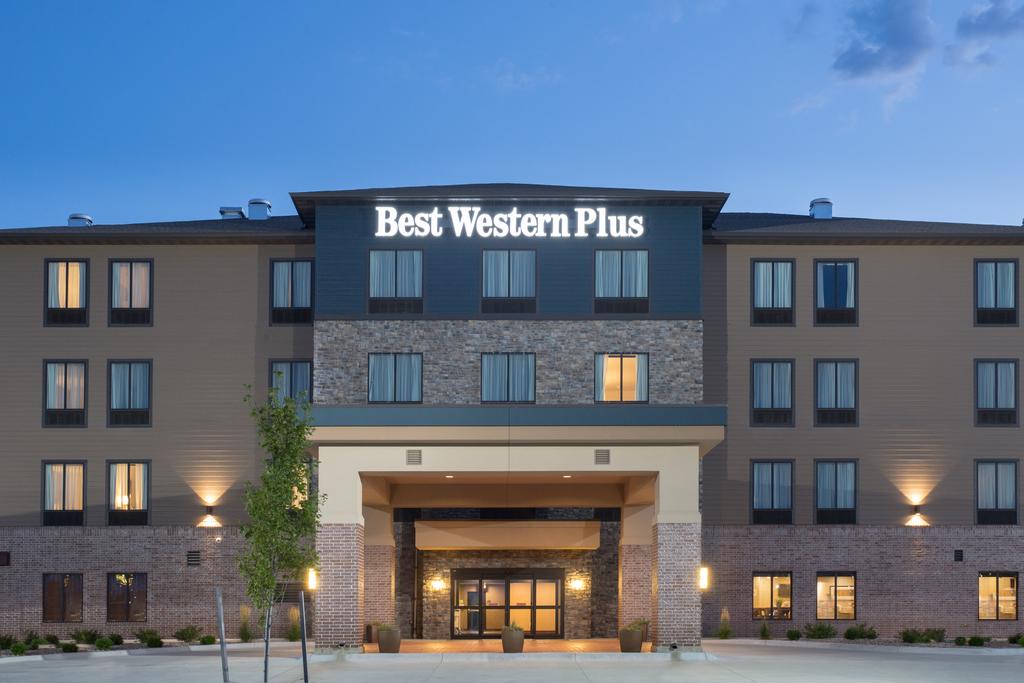 Best Western Plus Lincoln Inn and Suites