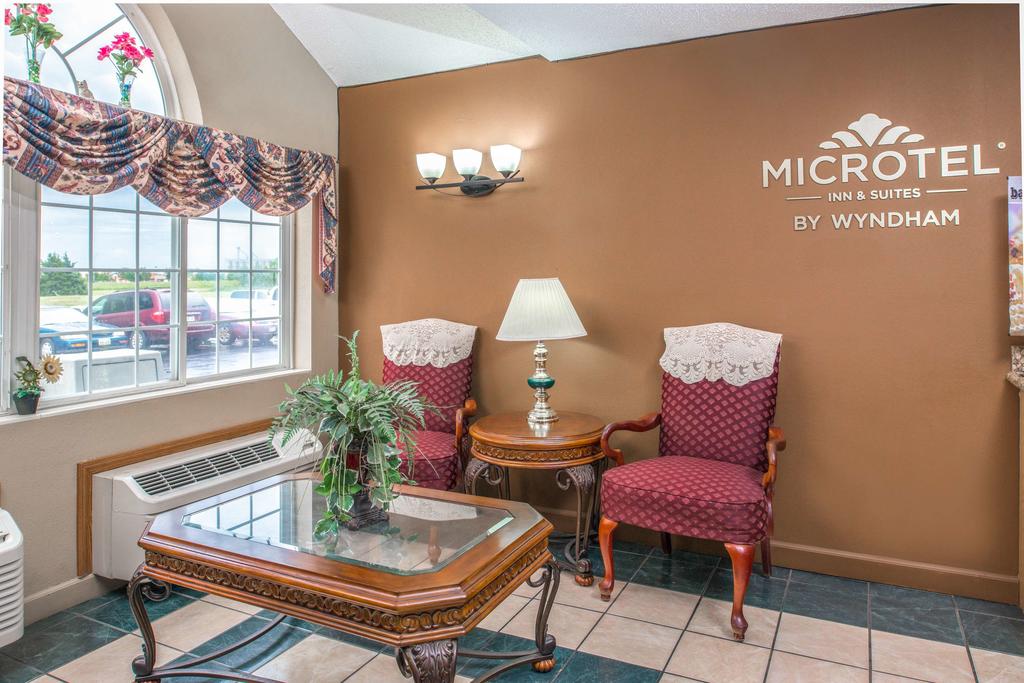 Microtel Inn and Suites by Wyndham Lincoln