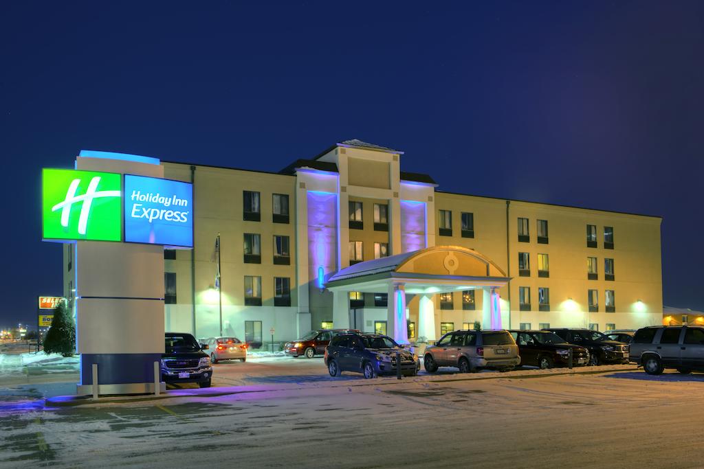 Holiday Inn Express W Acres