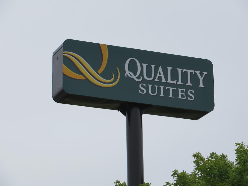 Quality Suites Fargo