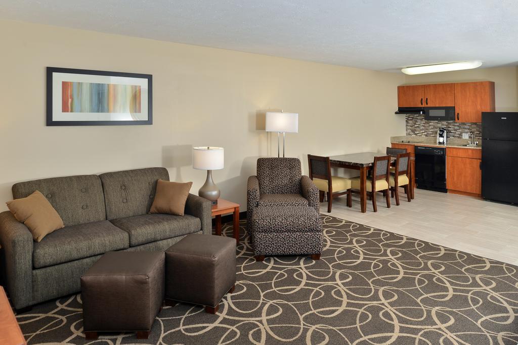 Mainstay Suites Fargo