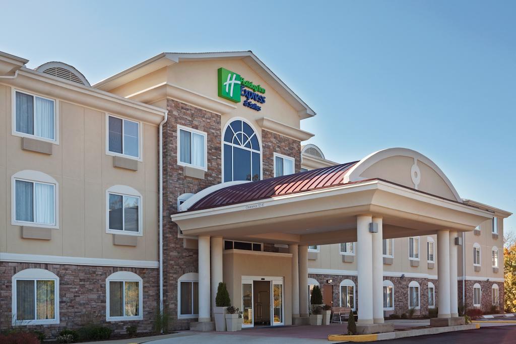 Holiday Inn Exp Stes Meriden