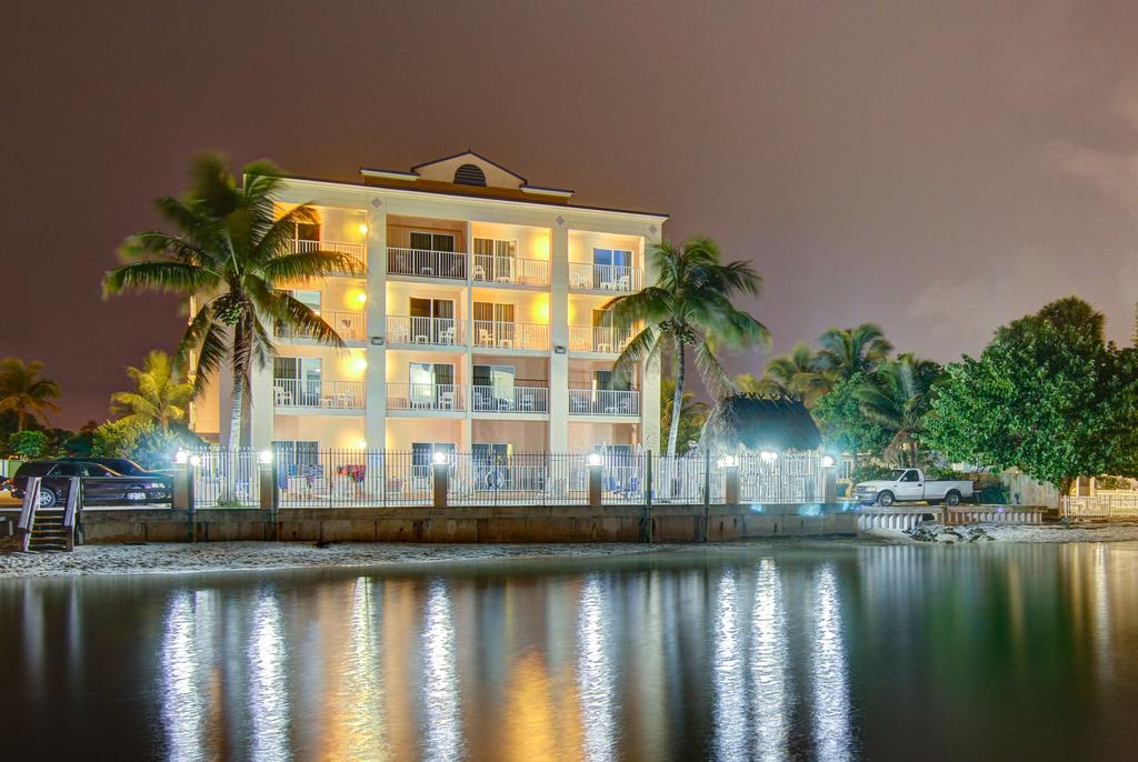 Hutchinson Island Plaza Hotel