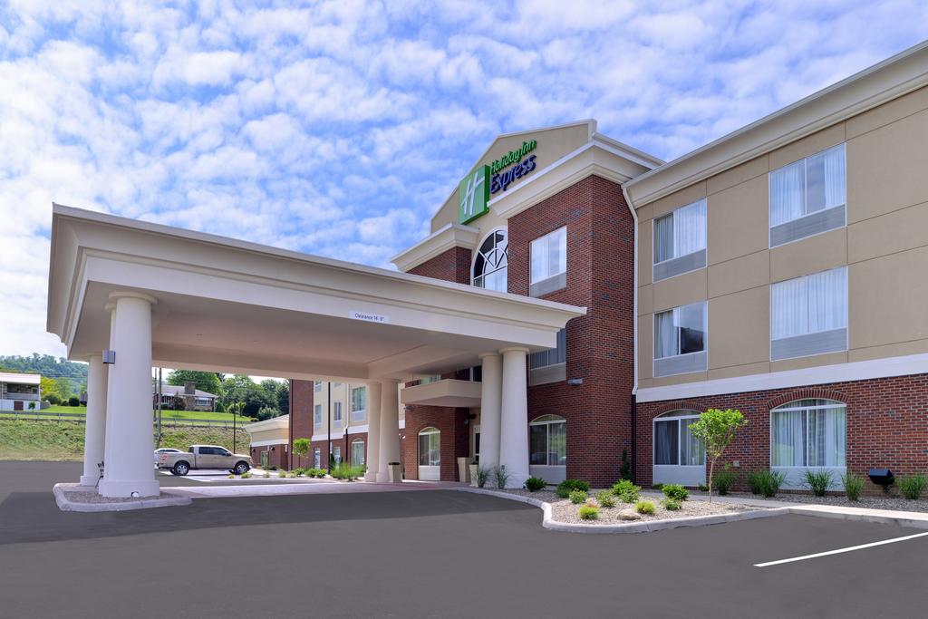 Holiday Inn Express Suites Ironton