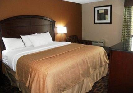 Quality Inn and Suites Arden Hos Saint Paul North