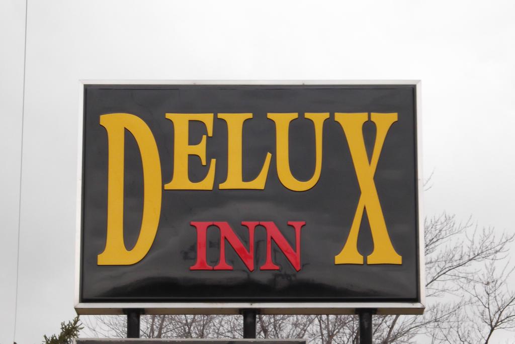 Delux Inn