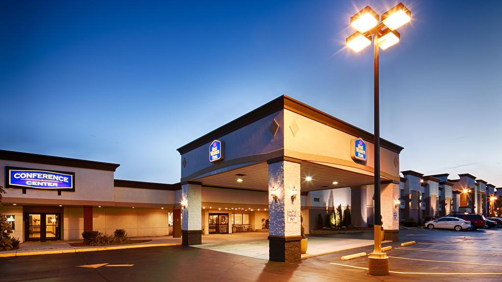 BEST WESTERN PLUS Milwaukee Airport Hotel and Conference Ctr