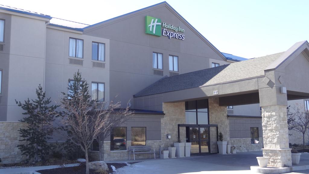 Holiday Inn Exp Bonner Spring