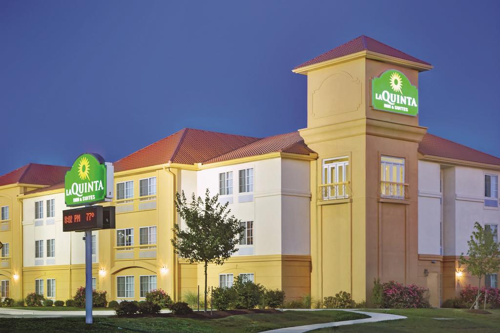 La Quinta Inn and Suites Lancaster