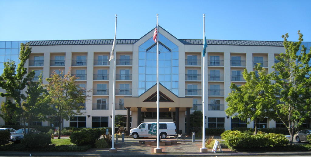 Embassy Suites Seattle - Bellevue