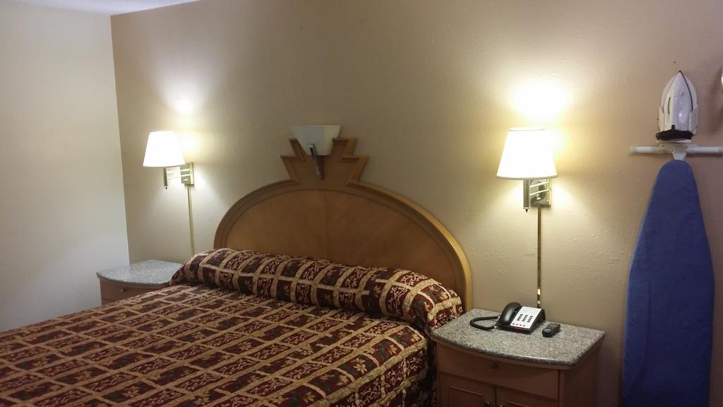 Value Inn and Suites Salina