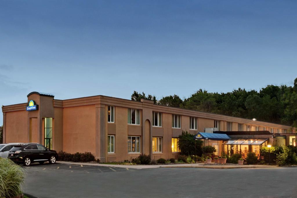 Days Inn Cleveland Willoughby