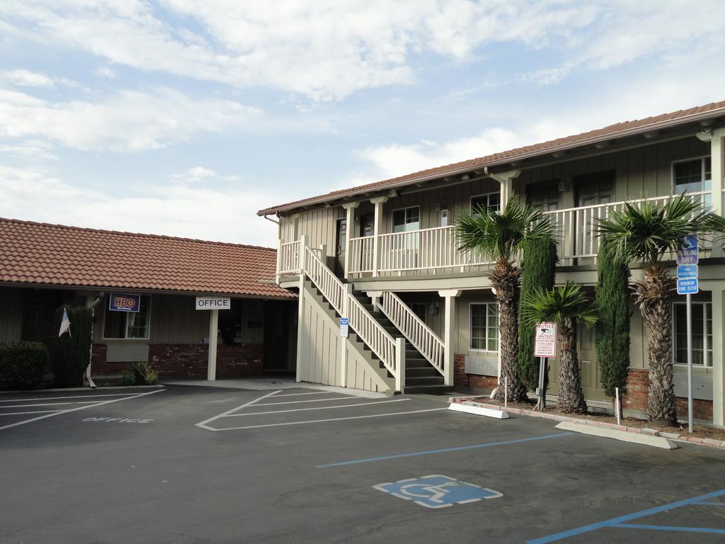 Escondido Inn