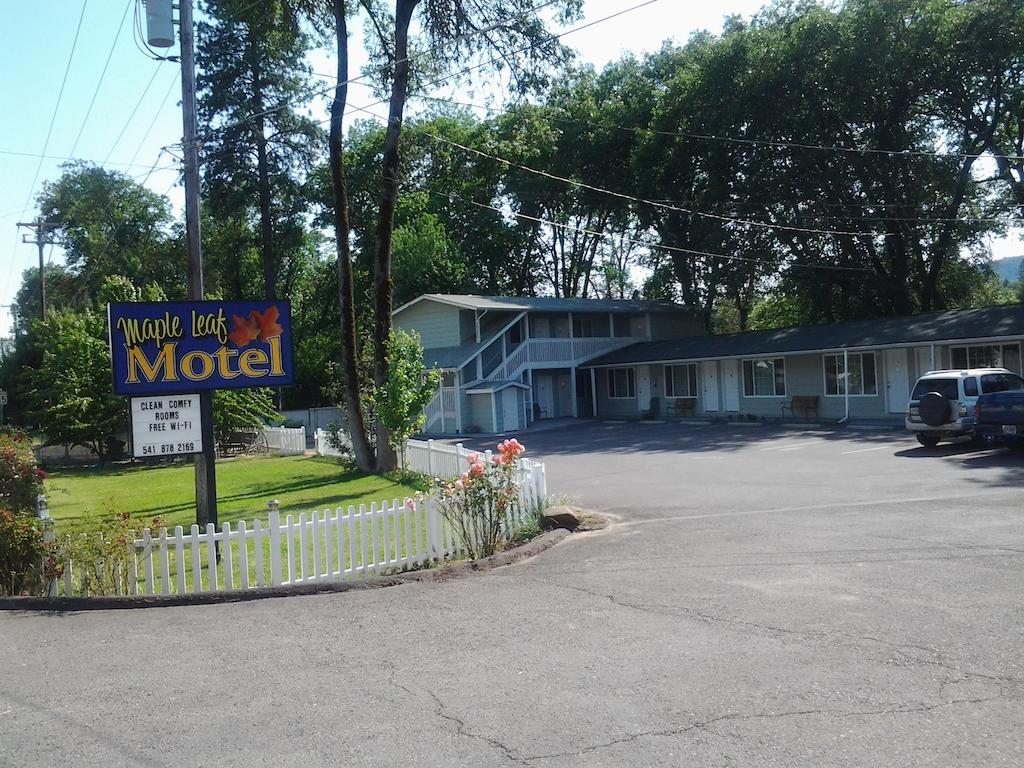 Maple Leaf Motel