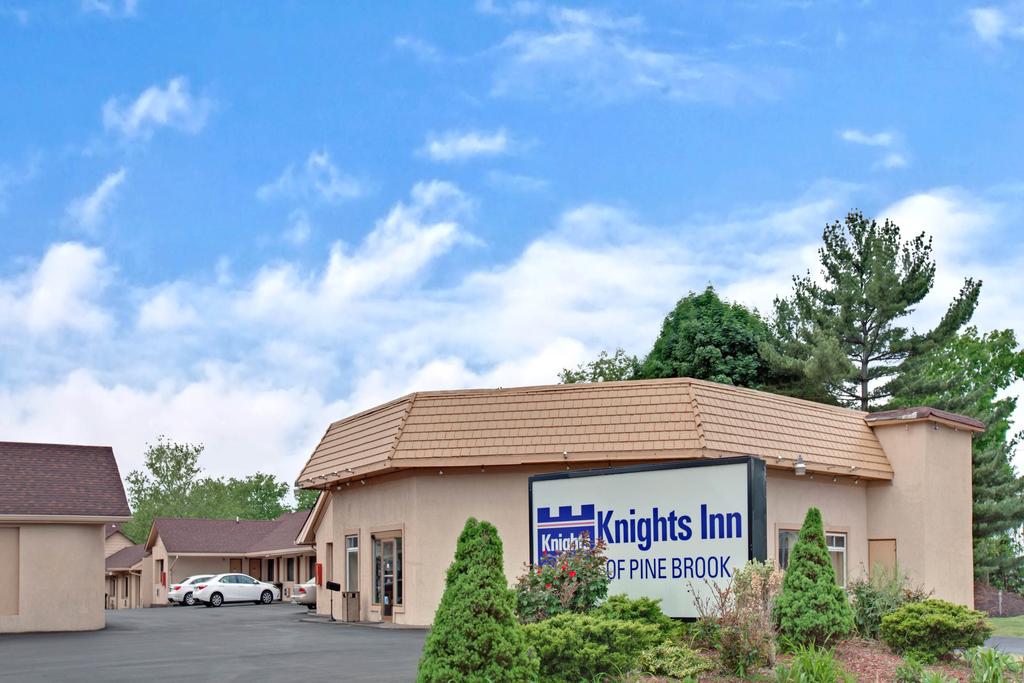 Knights Inn Pine Brook