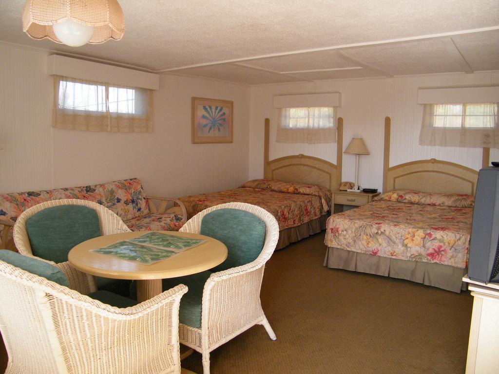 Sea Cove Motel