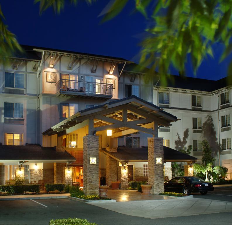 Larkspur Landing Hillsboro - an All-Suite Hotel