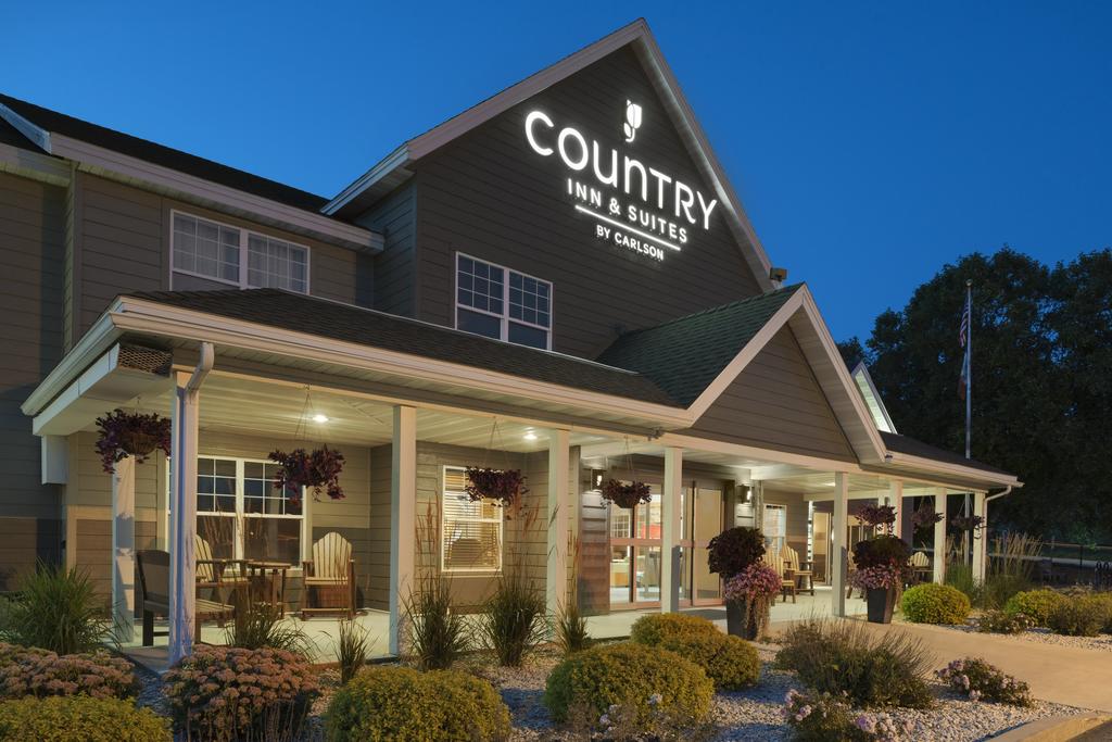 Country Inn and Suites By Carlson Decorah IA