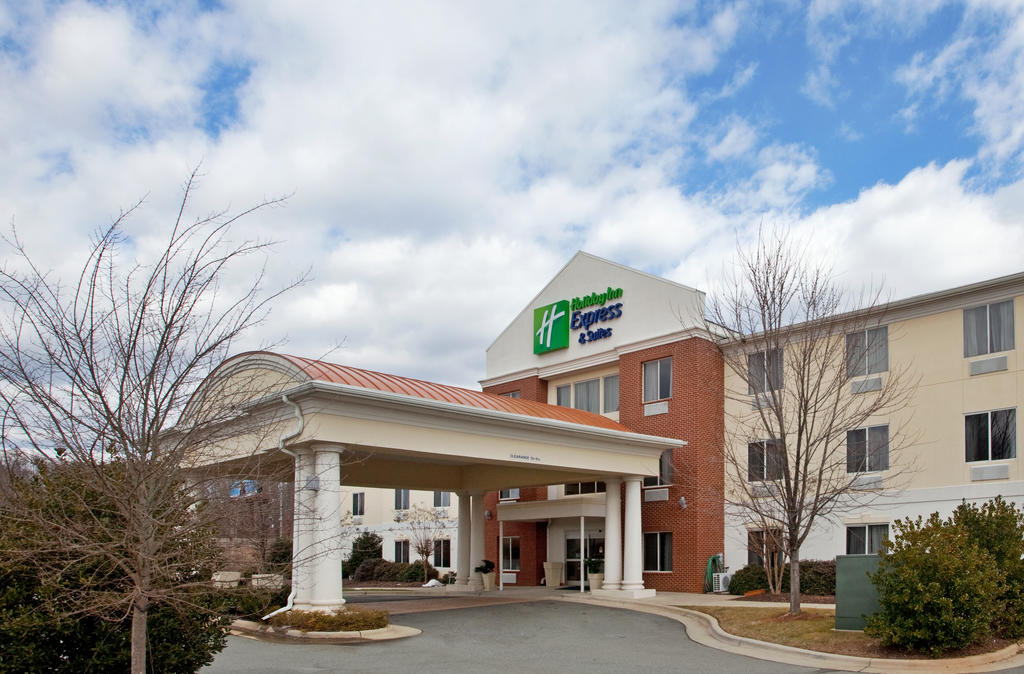 Holiday Inn Exp Suites Mebane