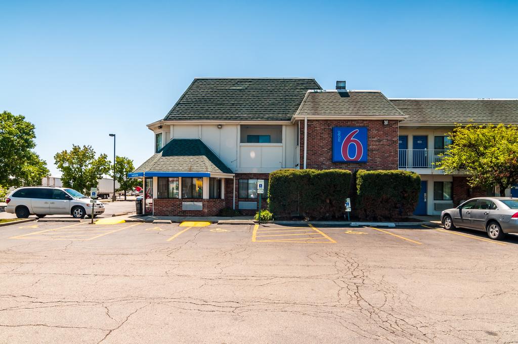 Motel 6 Chicago - Elk Grove