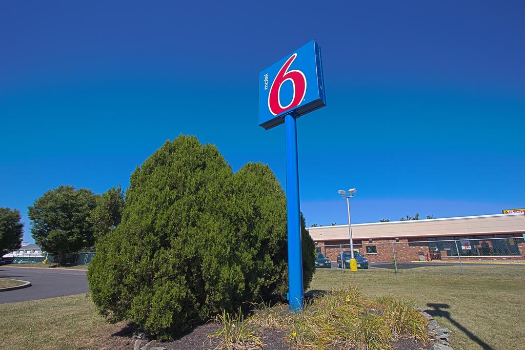 Motel 6 Piscataway