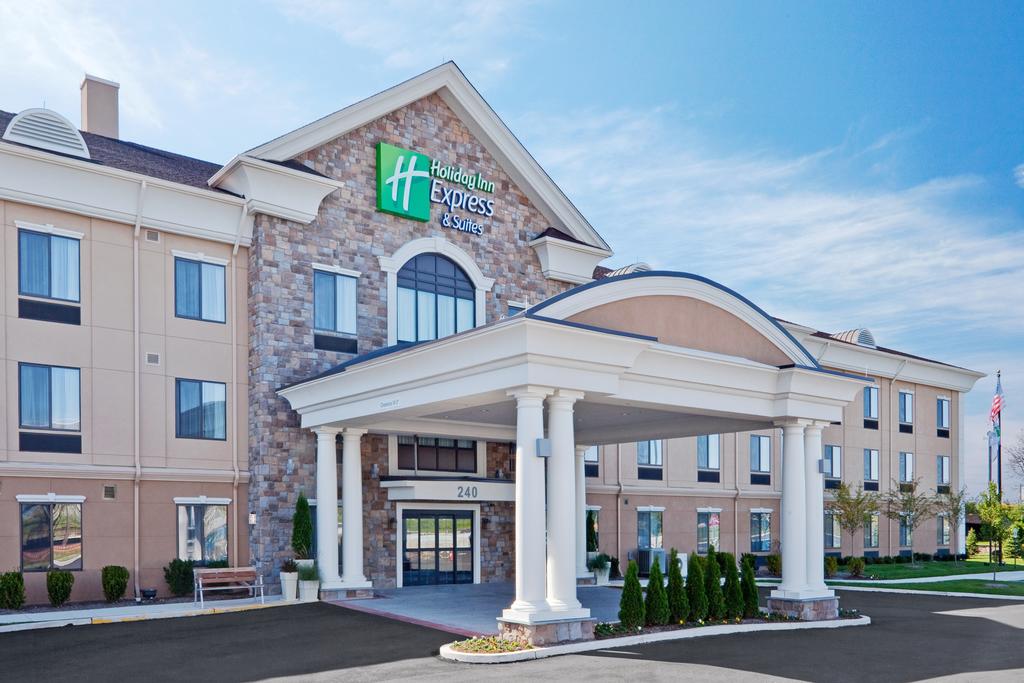 Holiday Inn Express and Suites Warminster - Horsham