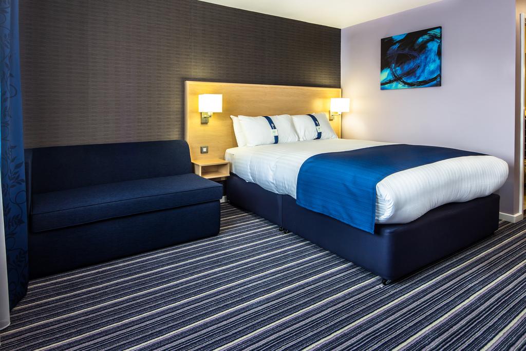 Holiday Inn Express Manchester Airport