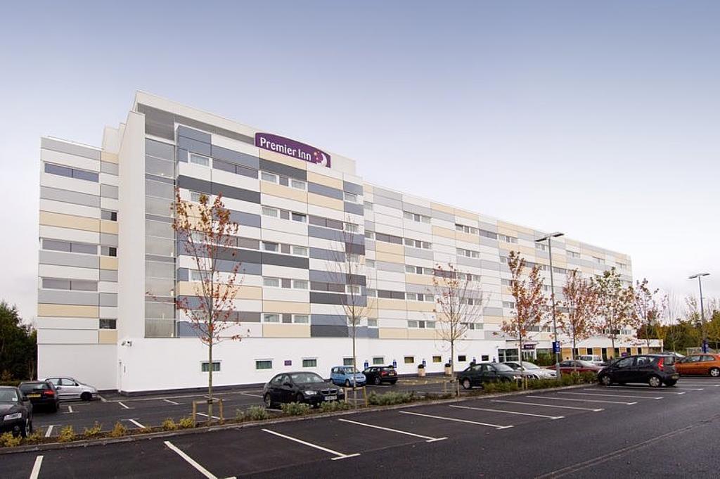 Premier Inn Manchester Airport Runger Lane South