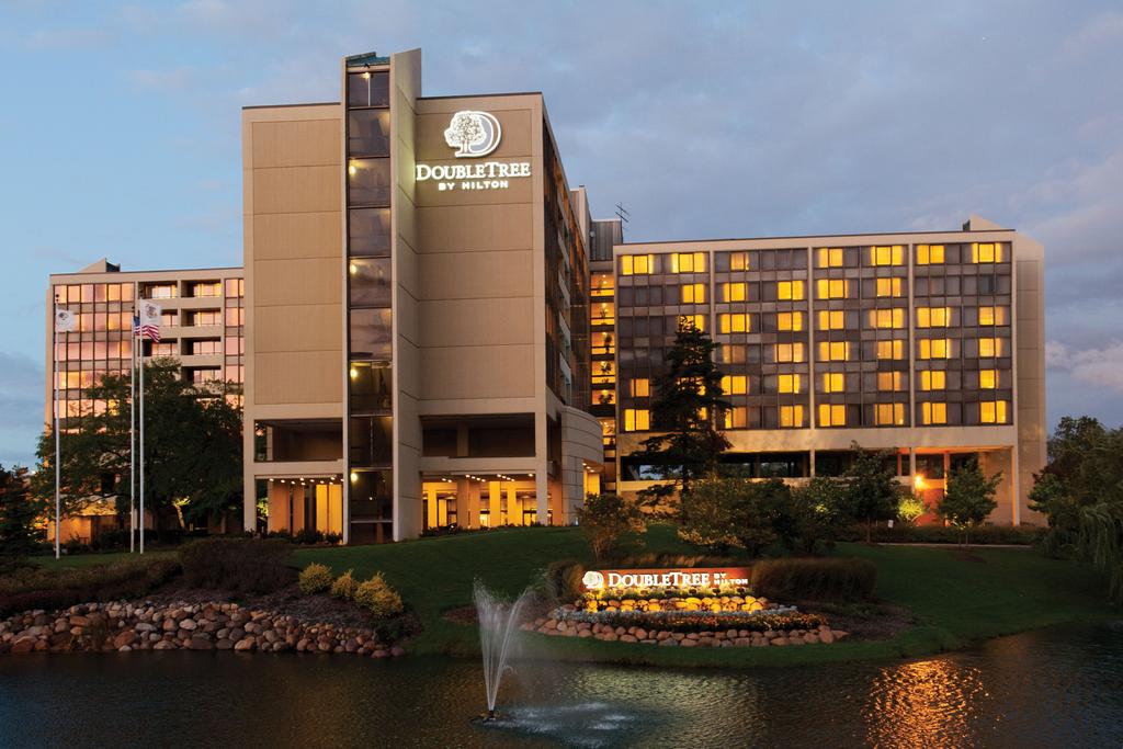 DoubleTree by Hilton Chicago - Oak Brook