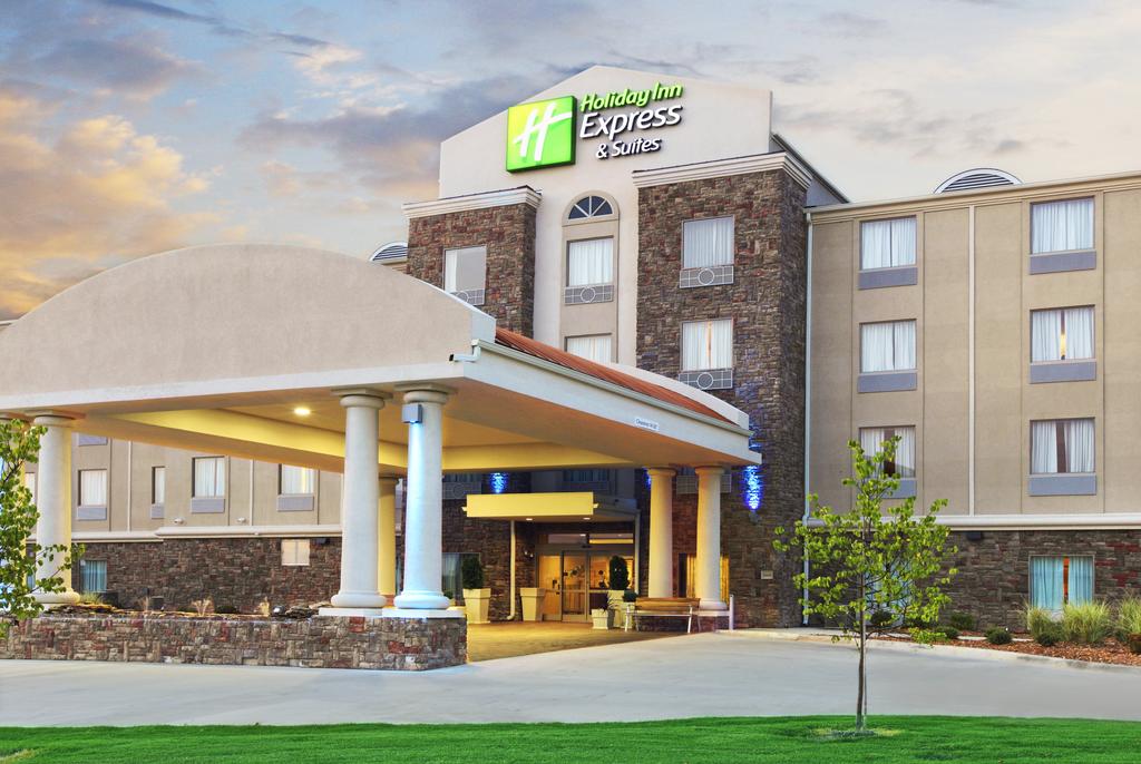 Holiday Inn Express and Suites Siloam Springs