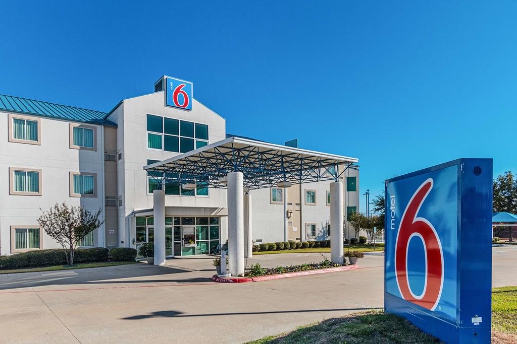 Motel 6 Fort Worth - Benbrook